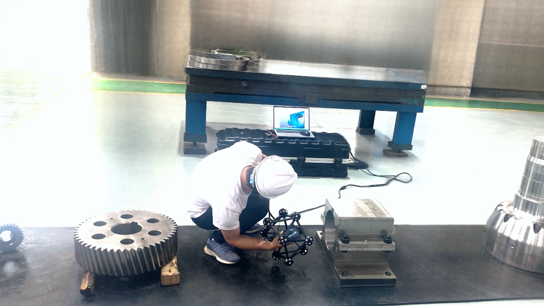 100m3超大跟蹤測量范圍，可一站連續(xù)測量多個工件，高效便捷，適應性強。