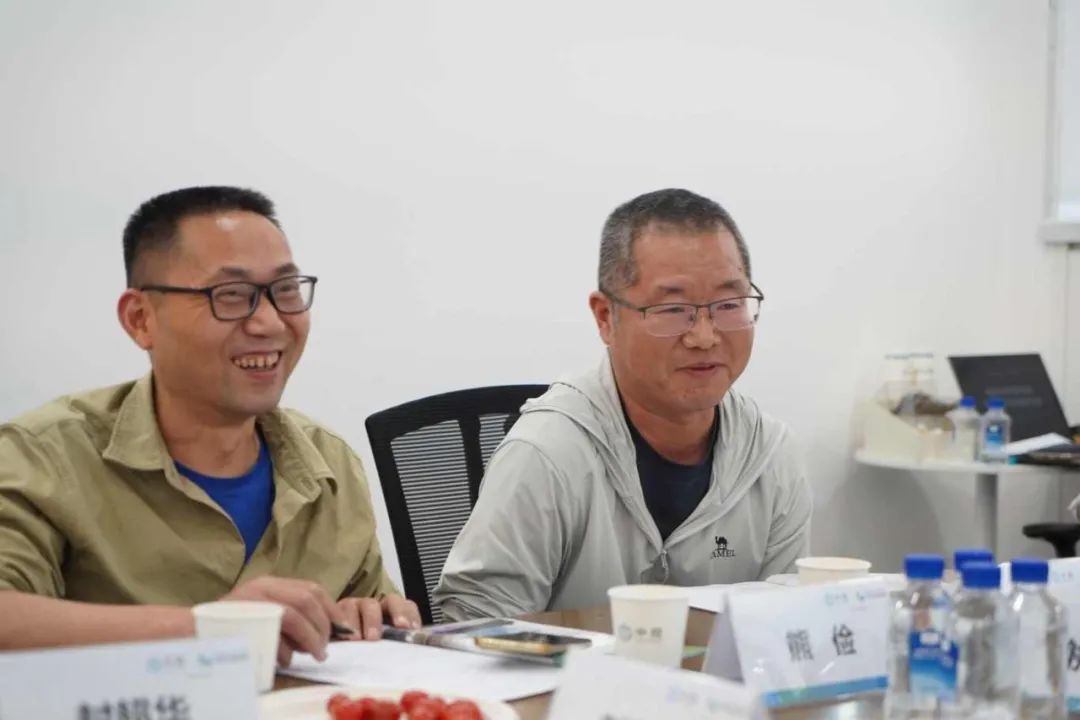 在座談交流環(huán)節(jié)，雙方圍繞如何更好地推動(dòng)產(chǎn)教融合進(jìn)行了深入探討